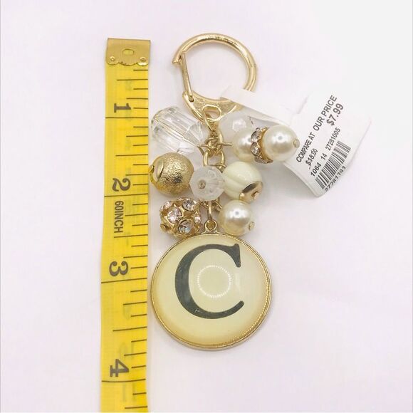 Gold Chic Initial C Keychain Car Accessory - Picture 6 of 7